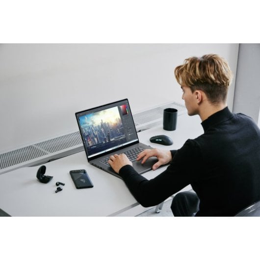 ASUS ROG Zephyrus G16 2024 OLED GU605MZ-QR029W Intel Core Ultra 9 185H/32GB/1TB SSD/RTX 4080/16"
