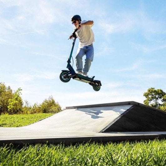 Cecotec Bongo Serie Y65 Patinete Eléctrico 10" 1200W Verde