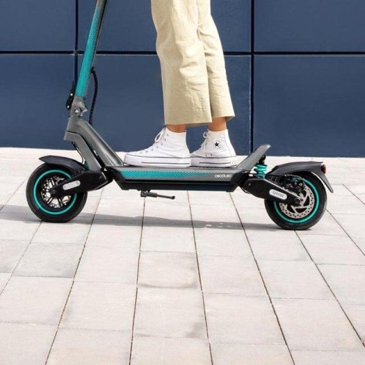 Patinete eléctrico Cecotec Bongo Serie Y45 350W Autonomía 45km Ruedas 10" Doble suspensión Verde
