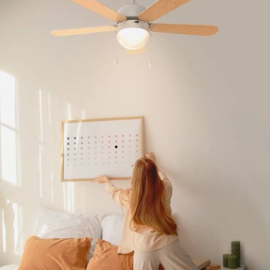 Universal Blue Etesios 6042W Ventilador de Techo con Aspas Reversibles 50W Blanco/Madera