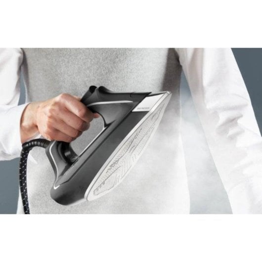 Estação de Engomar a Vapor Rowenta DG9611 2800W 7.6 Bar Depósito Removível Eco Steam Pro