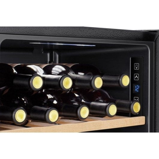 Vinoteca Hisense RW12D4NWG0 30 Garrafas Preto Porta em Vidro Anti-UV