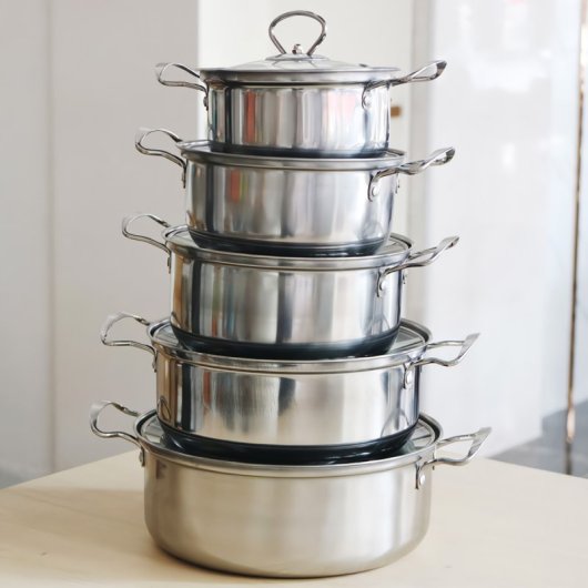 Conjunto de panelas de aço inoxidável Klack de 10 peças para todos os tipos de cozinhas