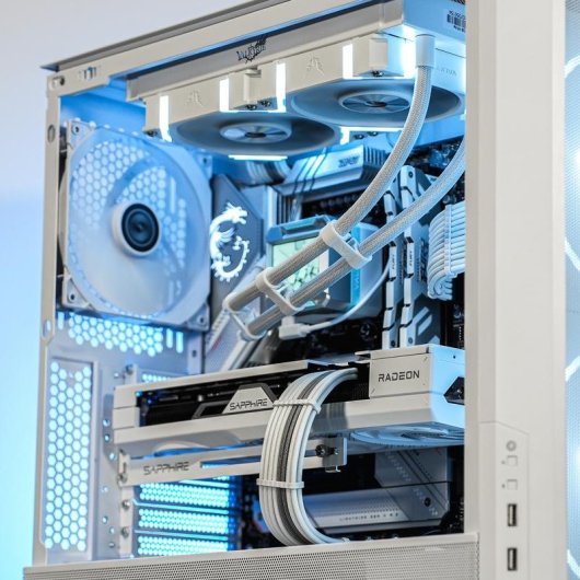 Refrigerazione Liquida Valkyrie Syn 240 ARGB 240mm 2 Ventole LCD