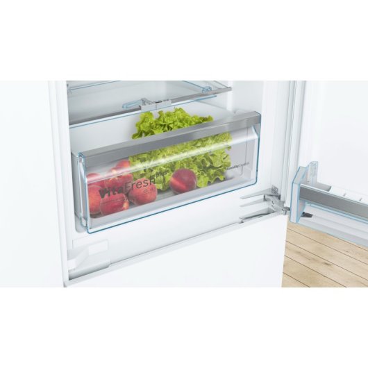 Bosch Serie 6 KIS86AFE0 Frigorífico Combinado Encastrável E