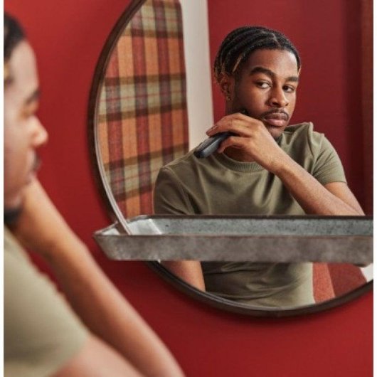 Aparador de Barba Facial Remington MB7050 Recarregável 300min Seco e Molhado 9 Ajustes 9 Pentes Carga Rápida