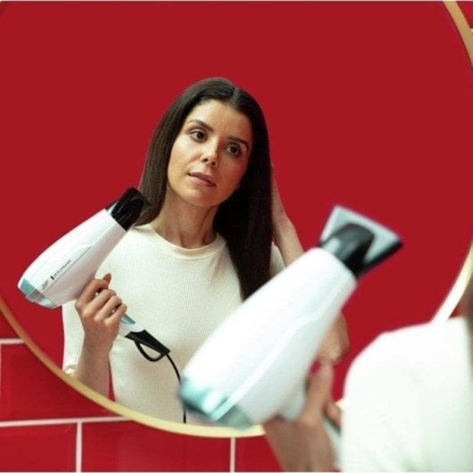 Ionen Föhn Remington Shine Therapy S8500GP 2300W 3 Temperaturstufen 2 Geschwindigkeiten Zubehör Weiß