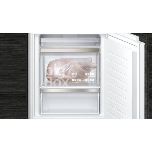 Siemens iQ500 KI86SHDD0 Frigorífico Combinado Encastrável D