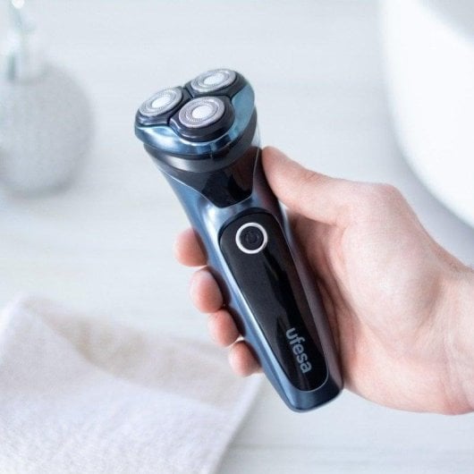 Ufesa AR3050 Afeitadora de Rotación Negra/Azul