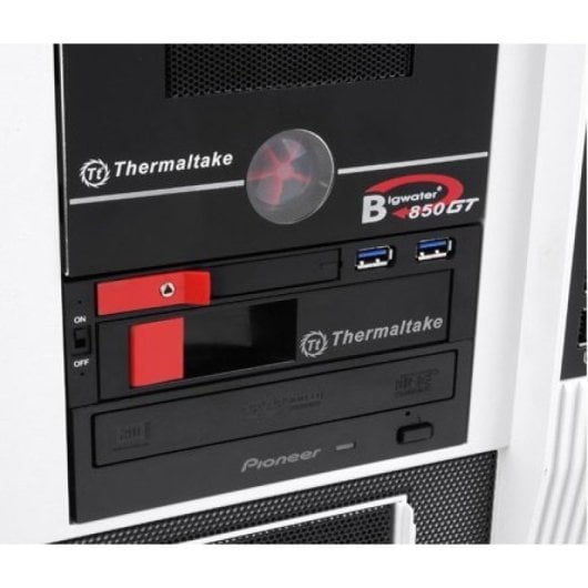 Thermaltake ST0026Z 2,5"/3,5" Laufwerksschachtblende Schwarz/Rot
