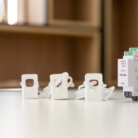 Relais Wi-Fi Shelly Pro 3EM Connectivite Wi-Fi Ethernet Bluetooth Suivi de l’energie DIN