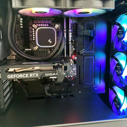 HuracanPC HUPC-5600G-4060 AMD Ryzen 5 5600G/16 Go/1 To SSD/RTX 4060