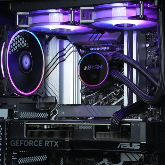 Epical-Q NightWalker Intel Core i7 14700KF/32GB DDR5/2TB SSD/RTX 5070Ti + Windows 11 Home