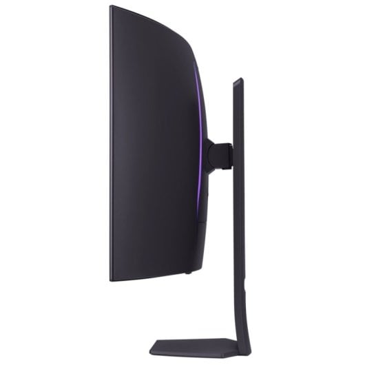 LG UltraGear 39GS95QE-B 39" OLED UltraWide QHD 240Hz FreeSync Premium Pro Curved