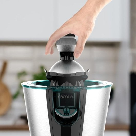 Spremiagrumi Essentialvita Hyden 600 con braccio in acciaio Cecotec