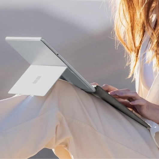 Tastiera Microsoft per Surface Pro con portapenne spagnolo QWERTY Sapphire