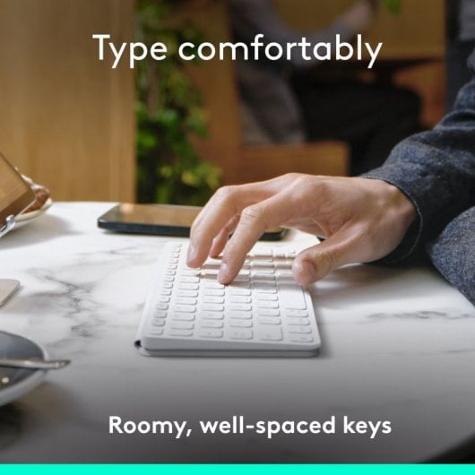 Tastiera multi-dispositivo wireless Bluetooth Logitech Keys-To-Go 2 per Apple, grigio chiaro