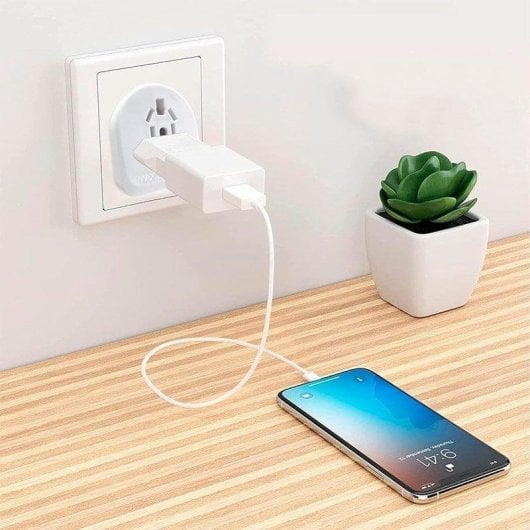 Steckdosenadapter Cool Universal World to Europe 1 Steckplatz Kindersicherung Weiß