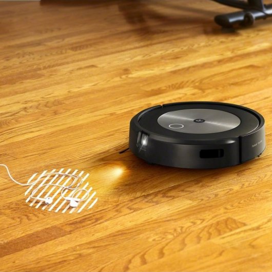 iRobot Roomba j7+ Robot Aspirador com Estação de Esvaziamento Automático Clean Base