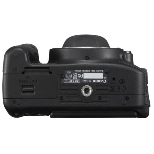 Canon EOS 700D 18MP + EF-S 18-55mm IS STM
