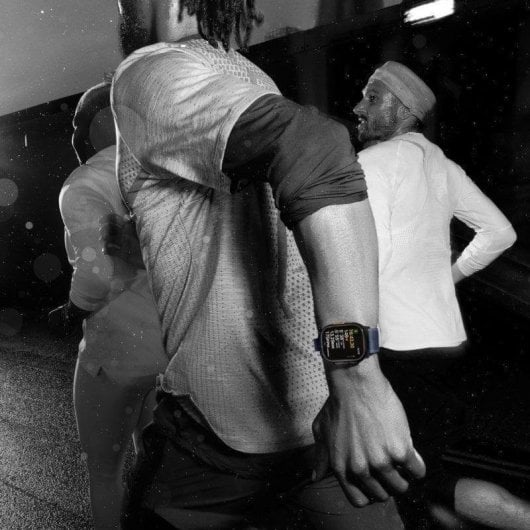 Apple Watch Ultra 2 GPS + Cellular 49mm Retina OLED Schwarz Milanese Loop L IP6X SpO2 Pulsuhr