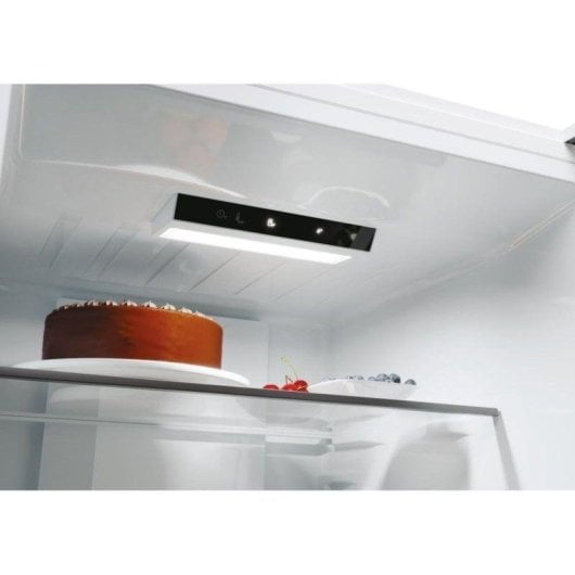 Candy Fresco 300 CNCQ2T618EW Frigorífico Combi E Blanco