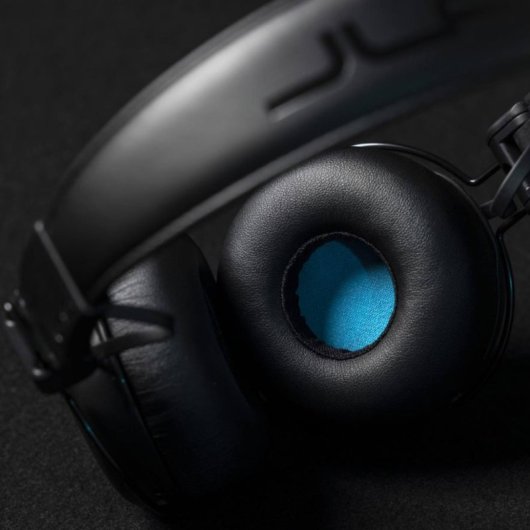 Jlab Studio ANC Auscultadores Sem Fios Bluetooth com Cancelamento de Ruído Ativo Pretos