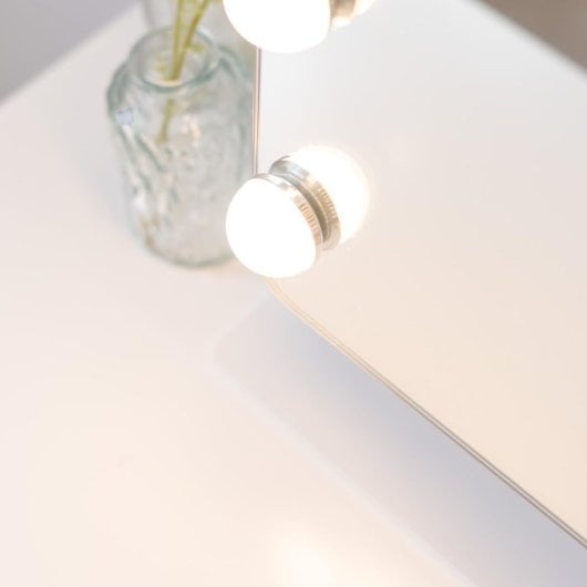 Flamingueo Schminkspiegel mit 15 LED-Lichtern, einstellbare Position, 3 Lichtmodi, Touch-Steuerung, Weiß