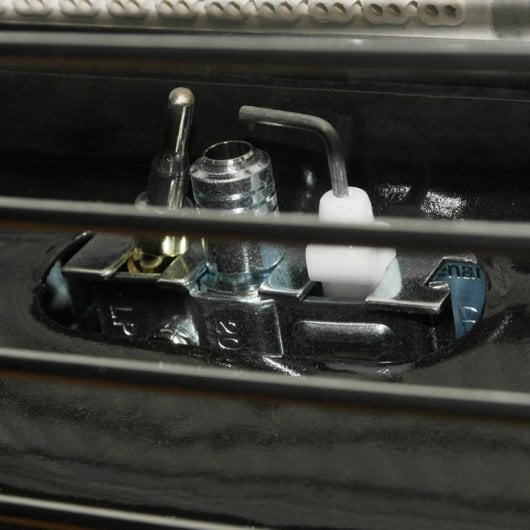 Klack Estufa de Gas 4.2Kw con Asas Y Ruedas Negro