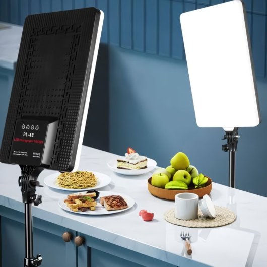 Klack Luz LED para Fotografía Y Vídeo con Mando Y Trípode de 2.1m 50W Negro