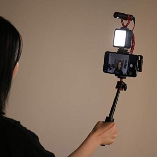 Ulanzi VL49 Iluminação Portátil para Vídeo e Fotografia com 3 Fixações Recarregável