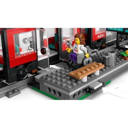 LEGO City Tramway Urbain avec Station 60473 811 pièces