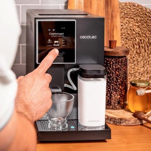 Cafetera Superautomática Cecotec Cremmaet Compactccino Connected 1,1L 19 bares WiFi leche
