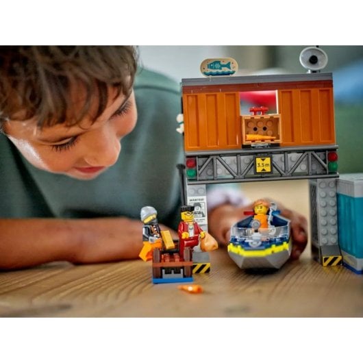 Lego City 60417 Lancha Motora de la Policía Y Escondite de los Ladrones
