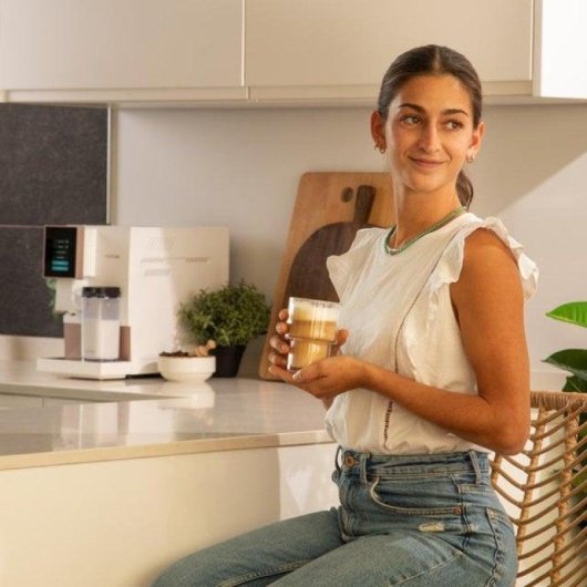 Cecotec Cremmaet Compactccino Cafetera Superautomática Compacta 19 Bares Tanque de Leche Blanca/Rosa