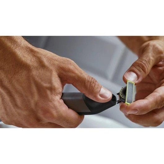 Rasoir barbe Philips OneBlade Pro 360 QP6552/15 Face Body LED chromé étanche 120min