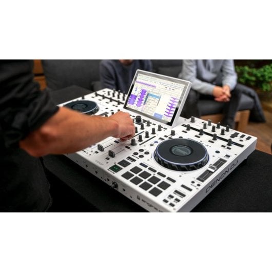 Denon DJ PRIME 4 + Controlador DJ Autónomo + Misturador Branco