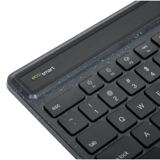 Targus EcoSmart tastiera Universale Bluetooth QWERTY Inglese UK Nero