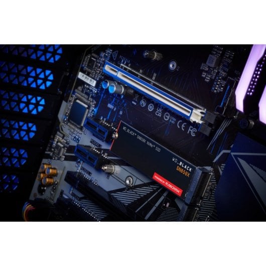 WD Black SN850X 4 TB SSD 7300 MB/s mit NVMe PCIe 4.0 M.2 Gen4 16GT/s Kühlkörper