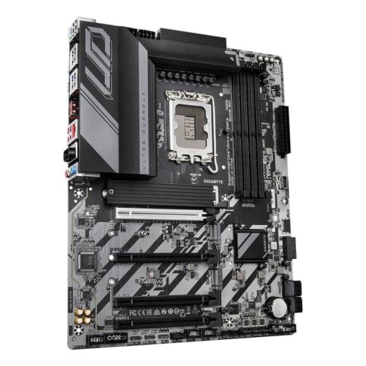 Carte mère Gigabyte Z890 UD WIFI6E Intel Z890 LGA1851 DDR5 ATX WiFi 6E 2.5GbE PCIe 5.0 RAID