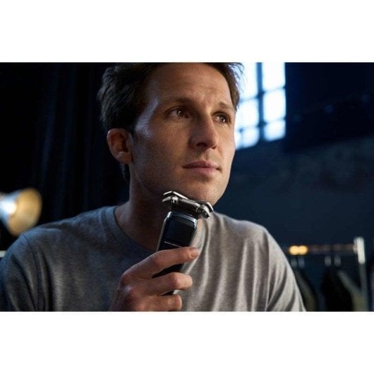 Rasoio Elettrico Viso Philips Shaver Series 8000 S8692/35 Senza Filo 50min Funzionamento a Umido 3 Testine Ricarica Rapida