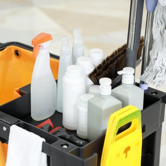 Homcom Carro De Limpeza Com Saco Rodas e 3 Prateleiras 121x50,5x96,5 Cm Preto