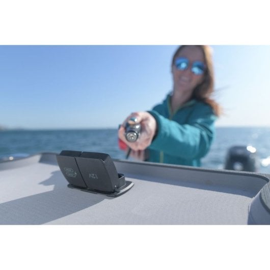 Scanstrut Flip Pro Mehrfachstecker, Doppel-USB-C und Zigarettenanzünderbuchse, 12 V, hohe Leistung
