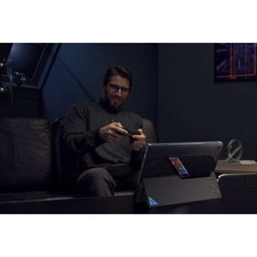 ASUS ROG Flow Z13 GZ302EA-RU008W AMD Ryzen AI MAX+ 395/32GB/1TB SSD/13.4" Táctil