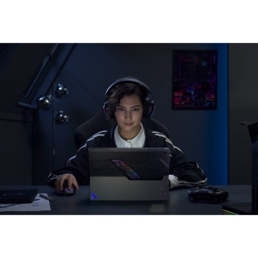 ASUS ROG Flow Z13 GZ302EA-RU008W AMD Ryzen AI MAX+ 395/32GB/1TB SSD/13.4" Táctil