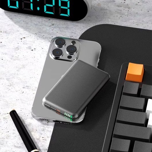 Coole universelle magnetische externe Batterie Power Bank Qi 5000 mAh Schwarz