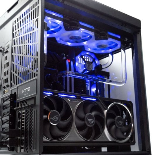 PcCom Custom Ryzen 7 9800X3D / 64GB / 4TB M.2 / RTX 5090 + Windows 11 Pro