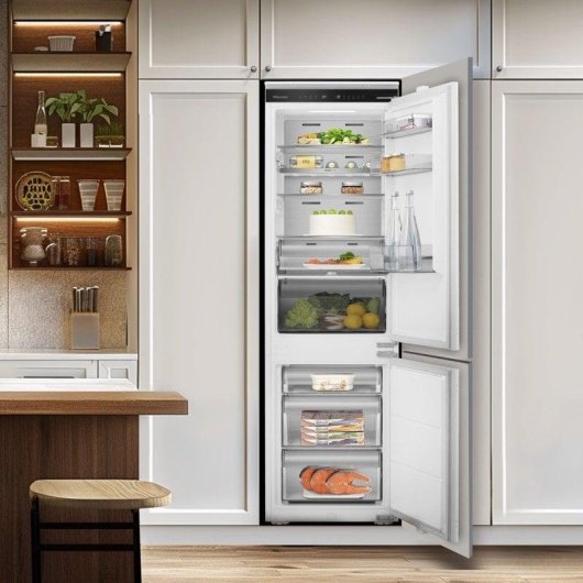 Frigorífico Combi Hisense RB3B250SAWE Total No Frost 177cm 252L E Branco WiFi