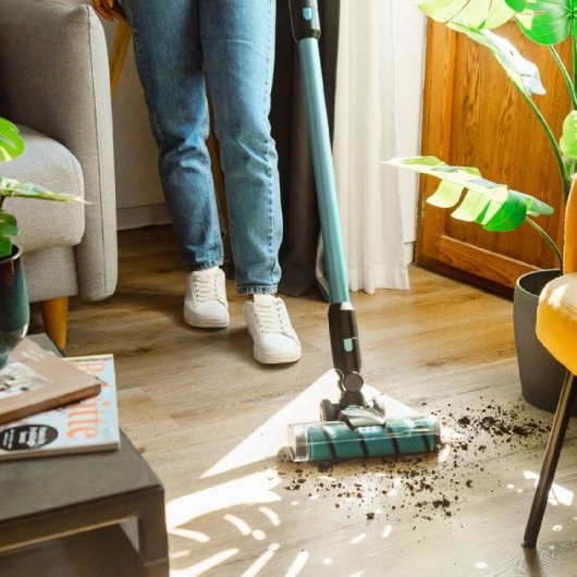 Aspirateur balai Cecotec Conga Rockstar 3500 Storm Jalisco 500 W + ampoule Wiz Smart LED Wi-Fi