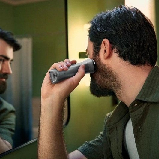 Aparador Multifunções Philips Series 5000 MG5930/15 Recarregável 120min Resistente à Água 11 Ajustes 11 Pentes Carga Rápida